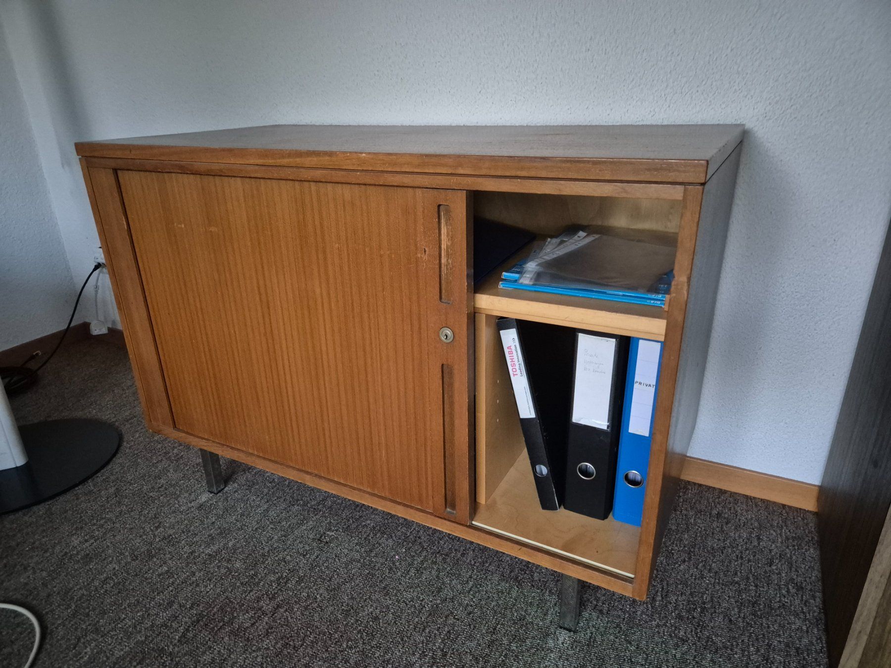Scrivanie: Bürotisch mit Aktenschubladen – Usato da Rorschach venduto da lomil 6