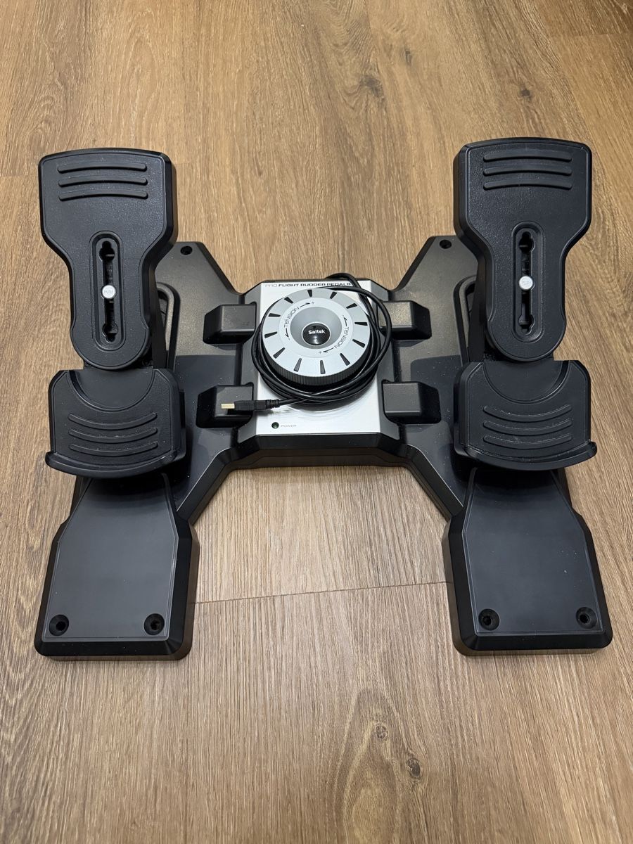 Saitek Controller: Saitek Flight Simulator Set Yoke Pedale Throttle Headset – Nuovo (secondo la descrizione) da Winterthur venduto da lar_sxb9 4