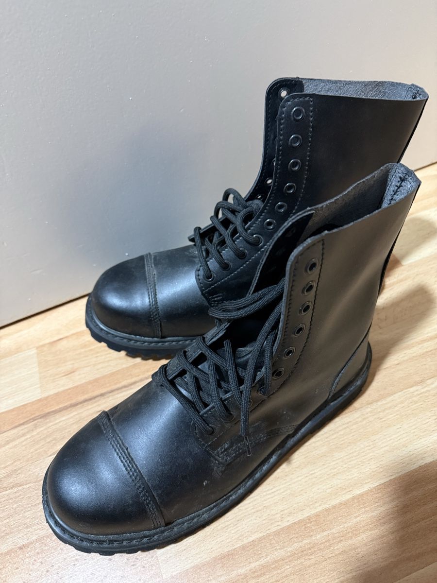 Herrenschuhe: Brandit schuhe – Gebraucht aus visp von Kmemo1