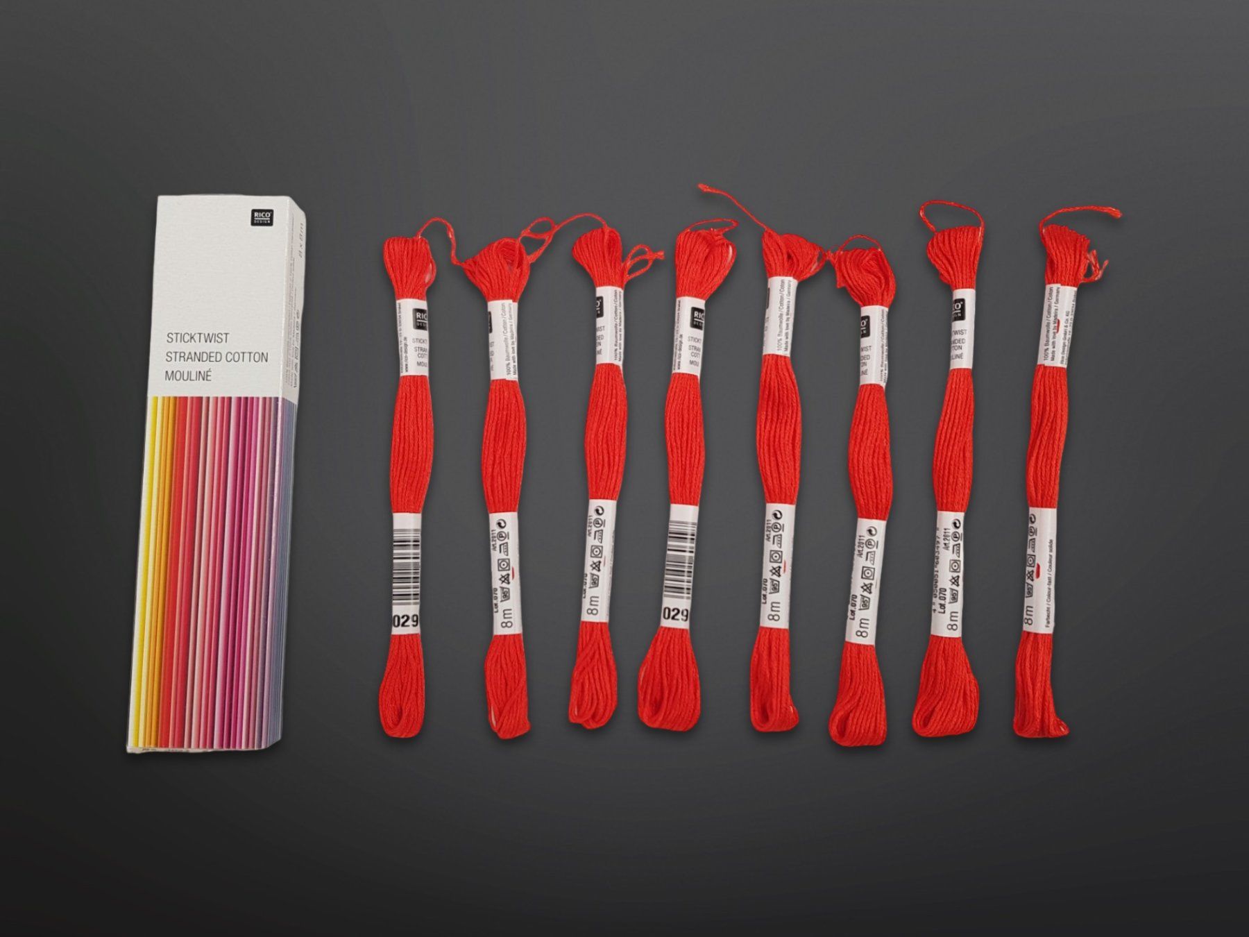 Cordicelle & Fili: RICO DESIGN rotes Stickgarn – Nuovo (secondo la descrizione) da Suhr venduto da Restwert_Suhr
