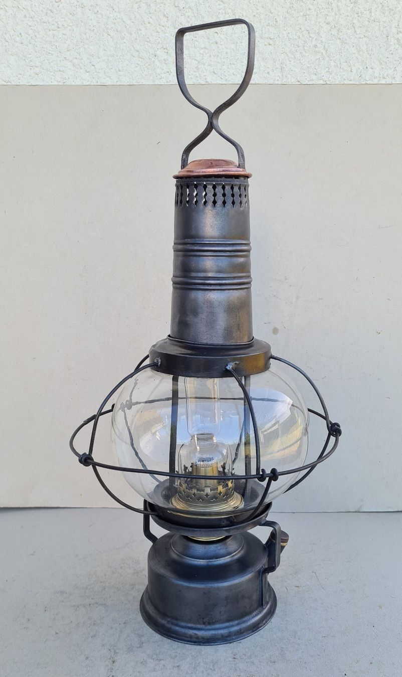 Lampen & Licht: Alte Petroleum Stall-Laterne Sturmlaterne – Gebraucht aus Frasnacht von Carawill