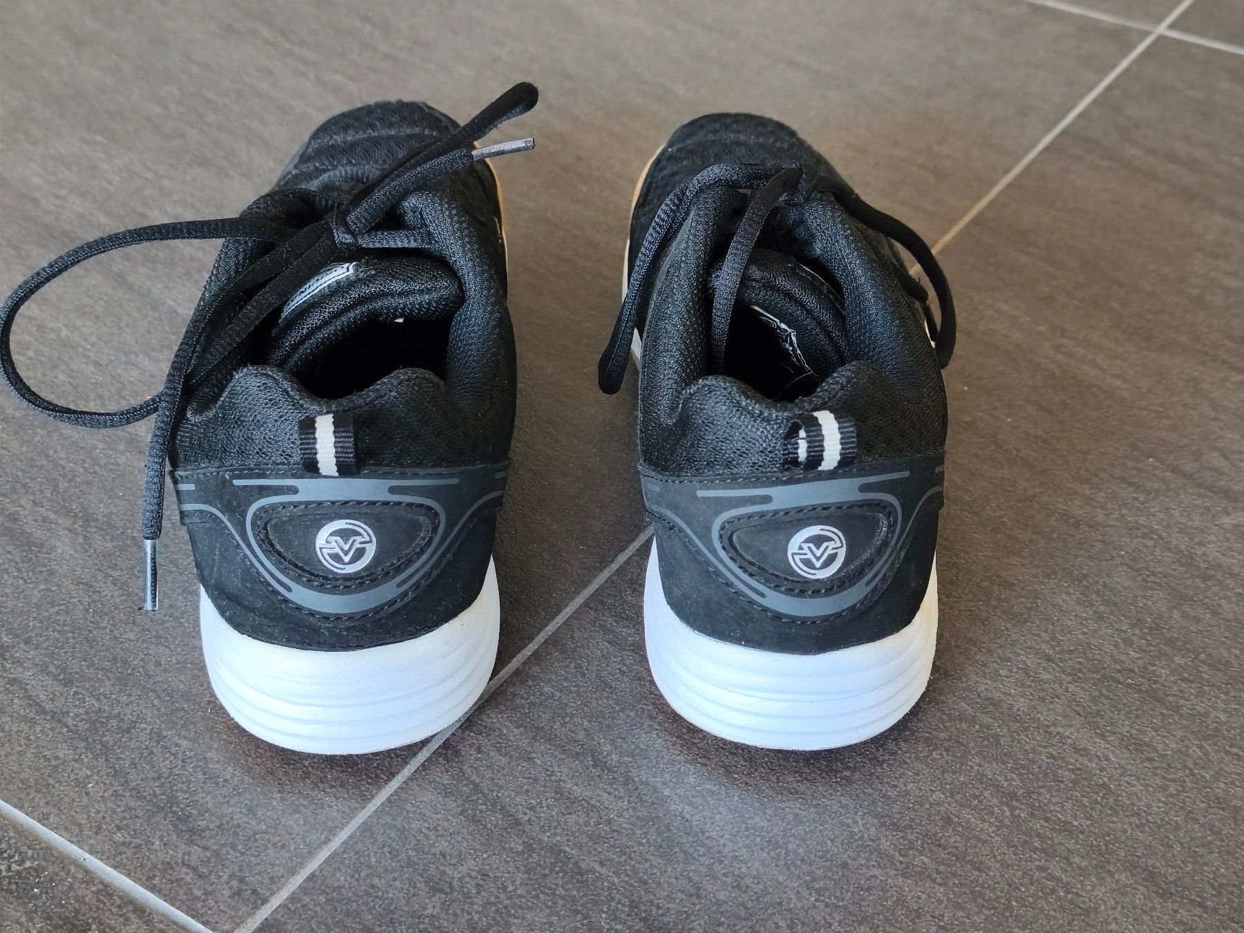Victory Schuhe für Jungen: Hallenschuhe Victory - Grösse 38 – Gebraucht aus Jegenstorf von Juchlistock 3