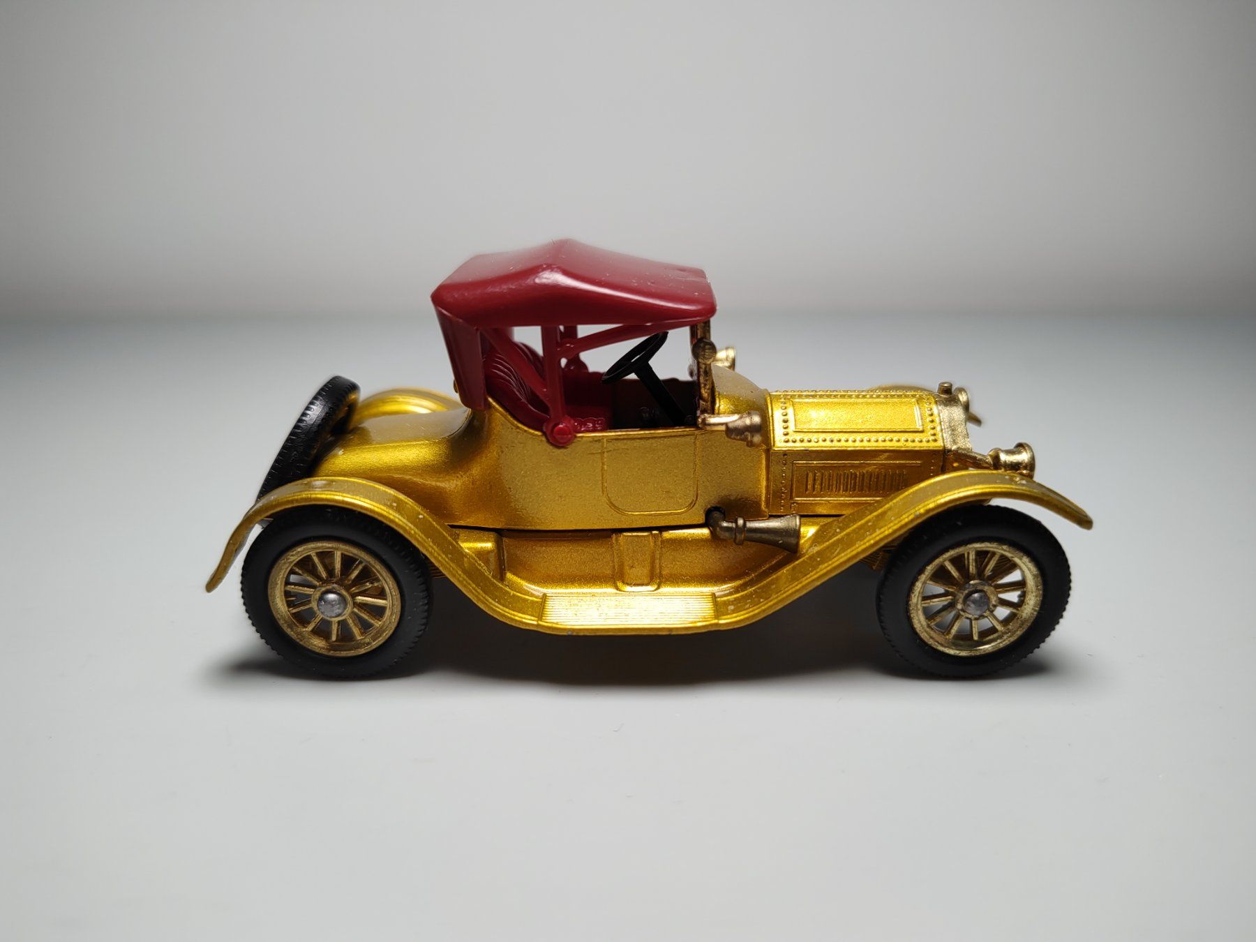 Matchbox Modellini d'auto: Matchbox Y-6 1913 Cadillac – Usato da Bachenbülach venduto da R.Mall 3