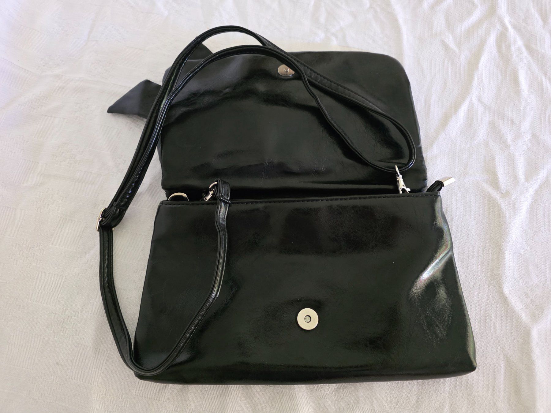 Taschen für Damen: Handtasche aus Kunstleder – Gebraucht aus Oberdorf SO von julian027 5