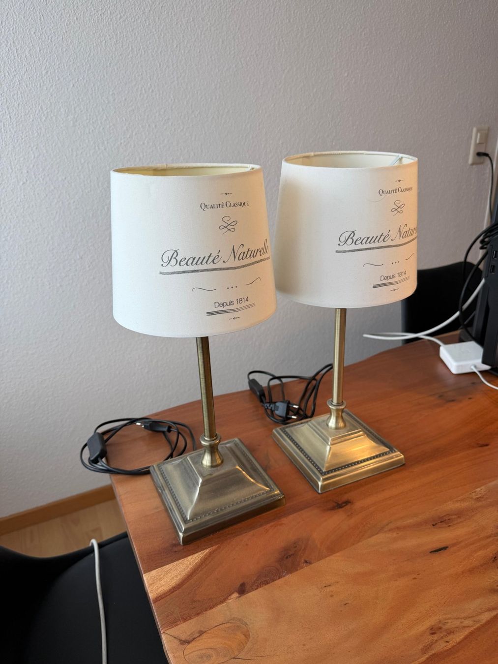 Lampade: 2x Tischlampen mit Stoffschirm – Usato da Dällikon venduto da taulii10 2