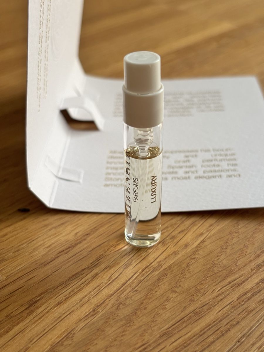 Profumi & Eau de Toilette: Parfum Proben Set verschiedene Marken 11 Stück – Usato da Zürich venduto da Thetimtam 1