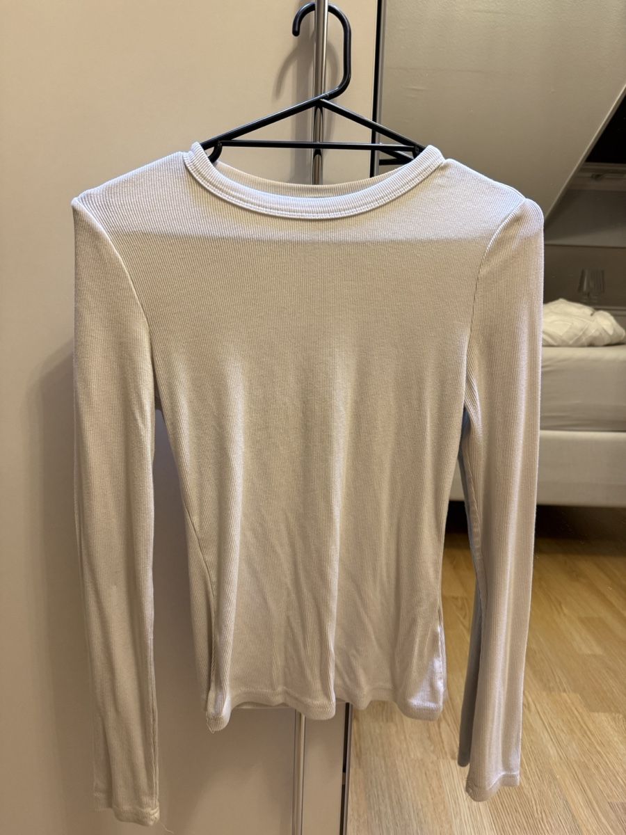 Maglioni & Felpe: Basic Langarmshirt in weiss - Grösse: S – Usato da Oberhofen Thun'see venduto da ClaudiaKelesh 2