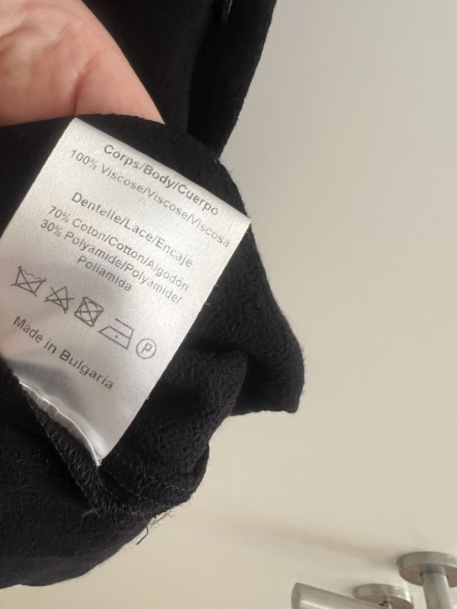 Sandro Robes: sandro Kleid mit Spitze – Neuf (Voir description) à Zürich par Honeybee7 3
