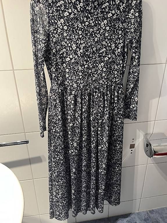 Kleider: Kleid Grösse S/ Tom Taylor  – Gebraucht aus Eschenbach LU von arin91 3