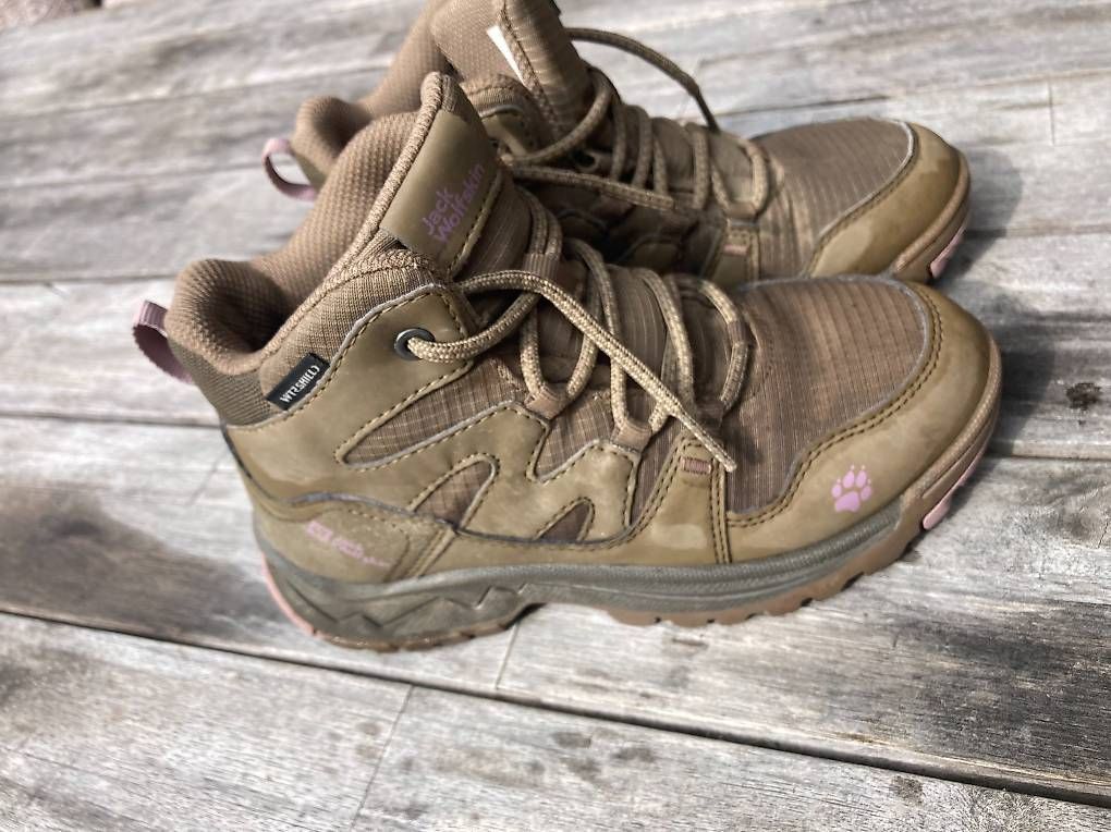 Chaussures garçon: Wanderschuhe Jack Wolfskin Gr. 32 – D'occasion à Schmiedrued par Giorda 1