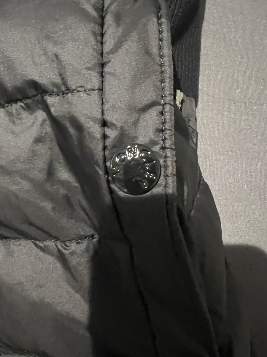 Moncler Giacche: Original Moncler Cardigan M – Usato da Zürich venduto da Walllstreet 8