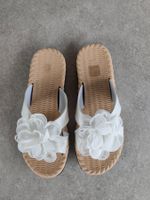 Schuhe mit Blumenmuster Gr. 39