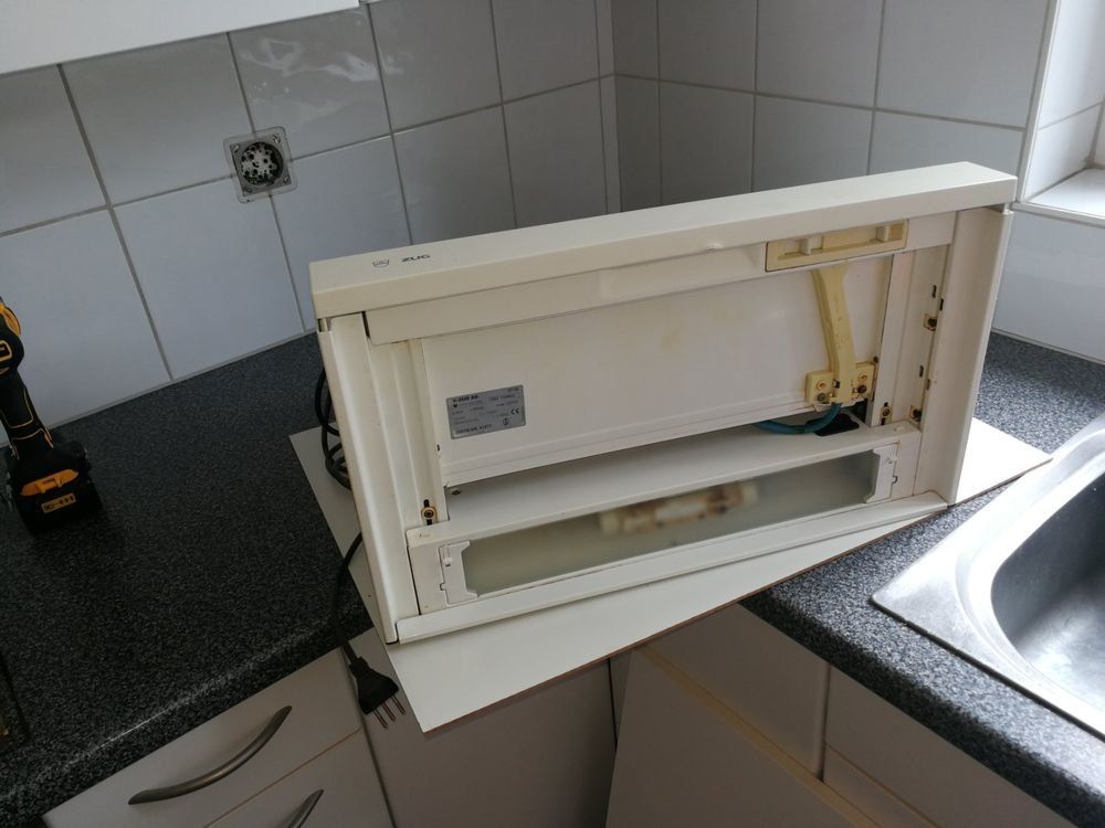V-Zug Hottes de ventilation: Dunstabzugshaube & Dampfabzug V-ZUG – D'occasion à Spreitenbach par Space_X 4