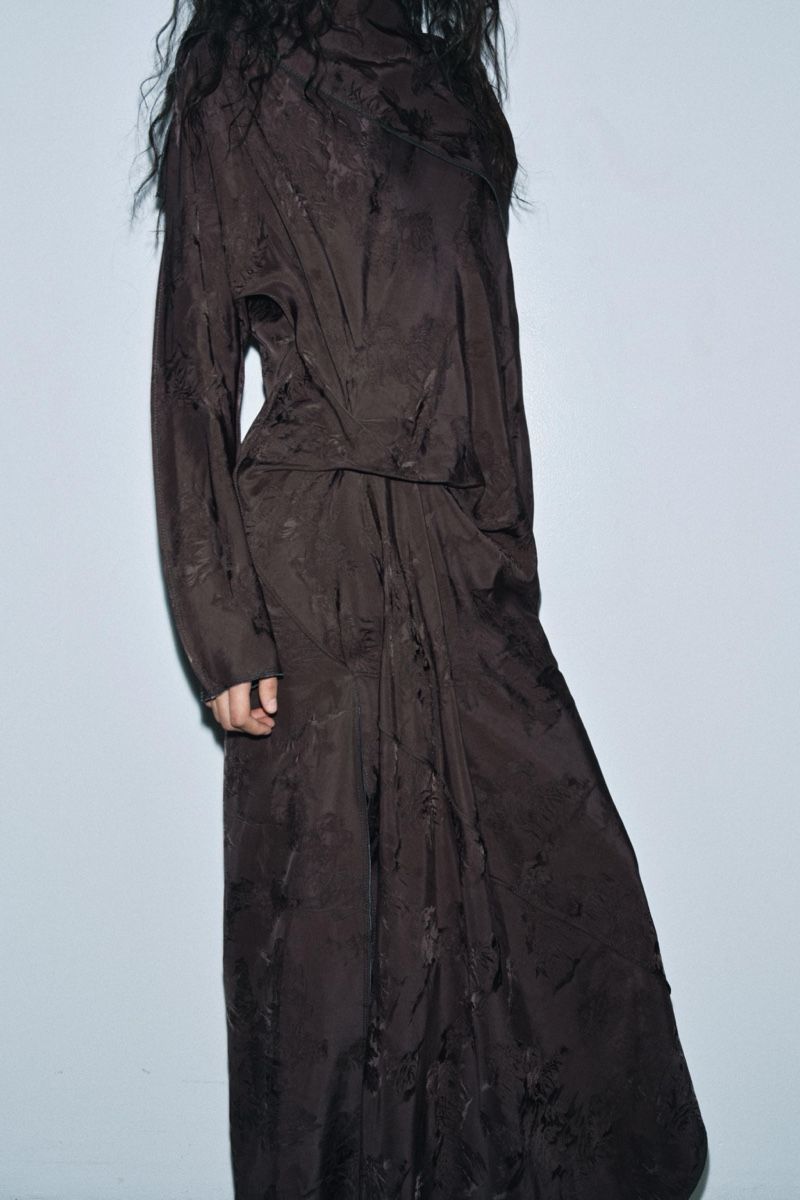 Zara Robes: Jacquard Kleid mit Struktur – D'occasion à Siebnen par koschitoschi 5
