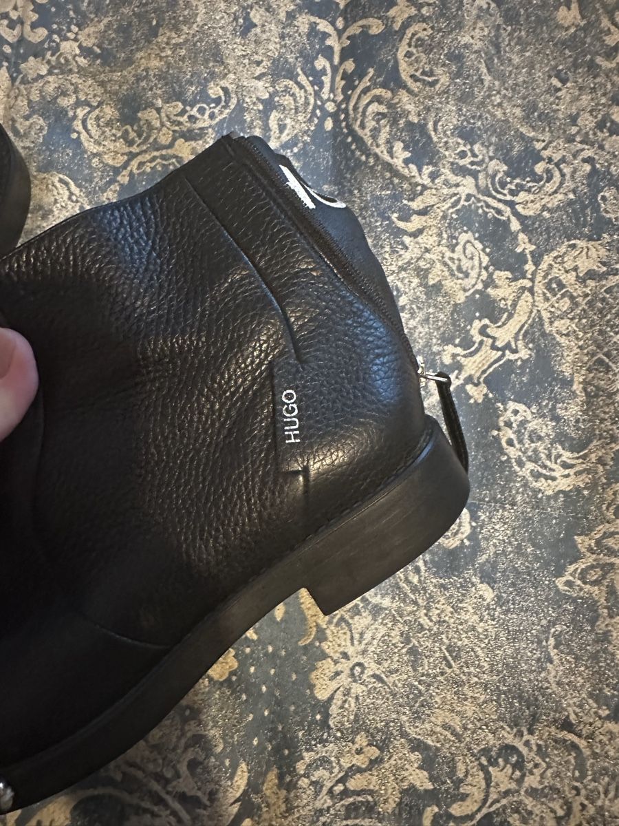 Hugo Boss Scarpe da donna: Hugo Boss boots – Usato da Sorengo venduto da dis_tfq6 2