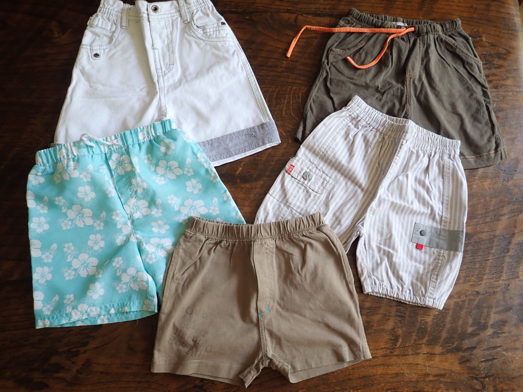 Lotti & Set di vestiti: Vêtements été 86a garçon – Nuovo (secondo la descrizione) da Petit-Lancy venduto da camping_car