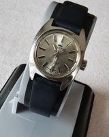FORTIS Handaufzug Swiss Made Elegante Damenuhr
