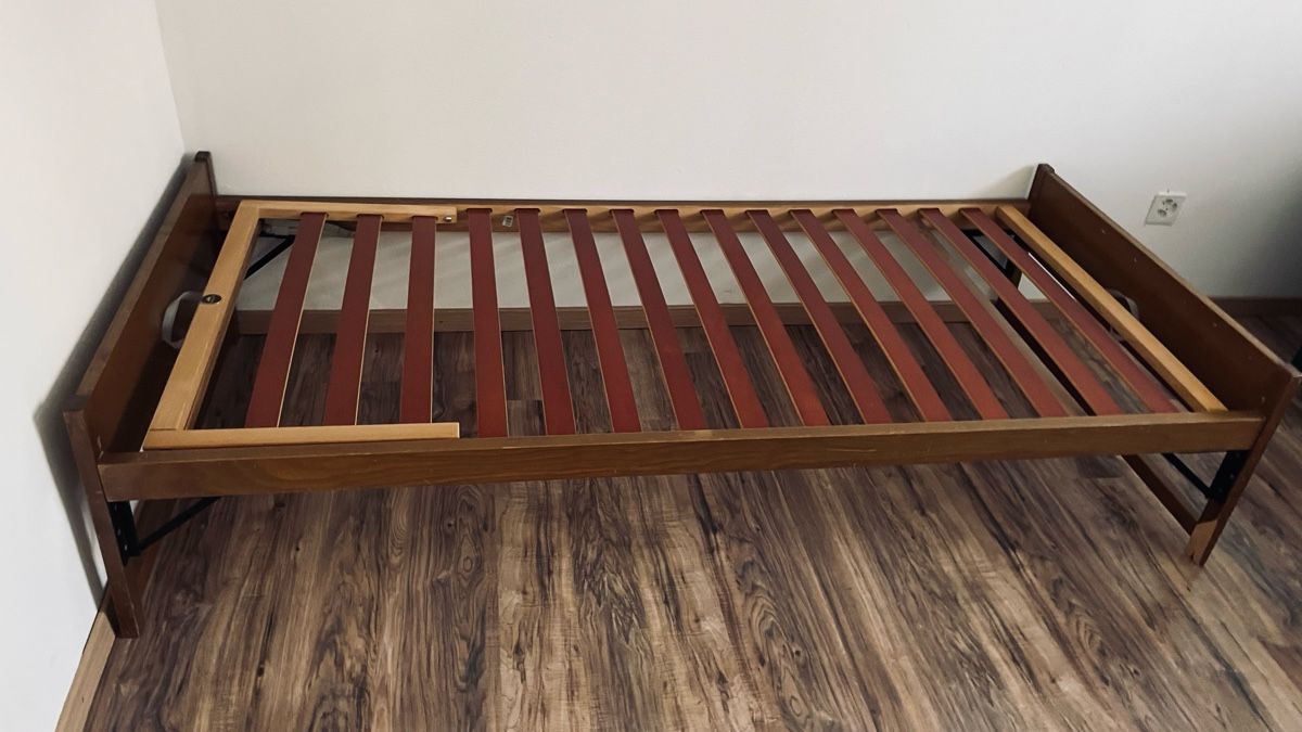 Lits: Bettgestell Bett – D'occasion à Aadorf par bobby_b