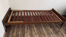 Bettgestell Bett