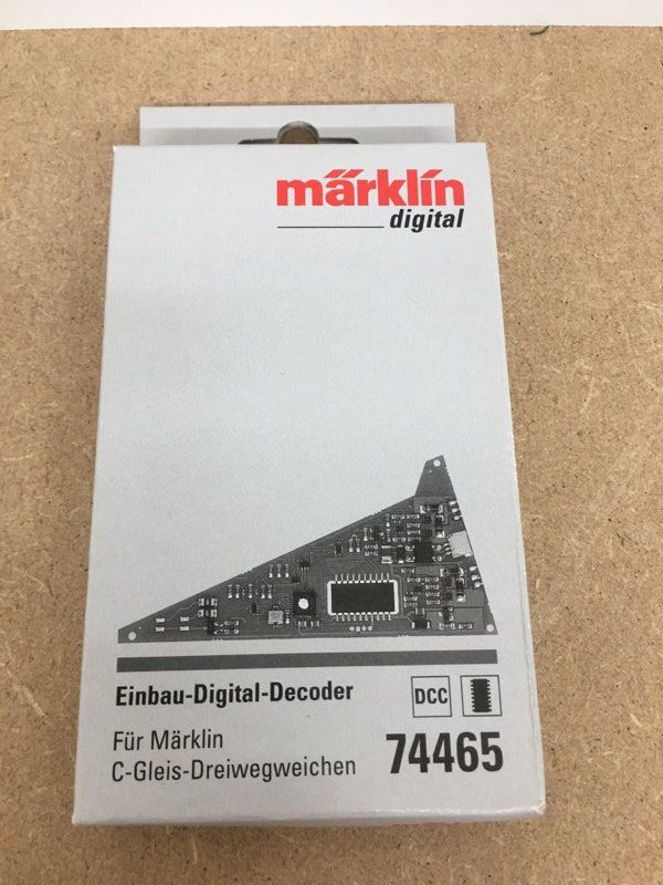 Märklin Modelleisenbahnen: Märklin H0 C-Gleis Einbau Digital Decoder 74465 Dreiwegweich – Neu und originalverpackt aus Büsserach von ModellbahnDepot