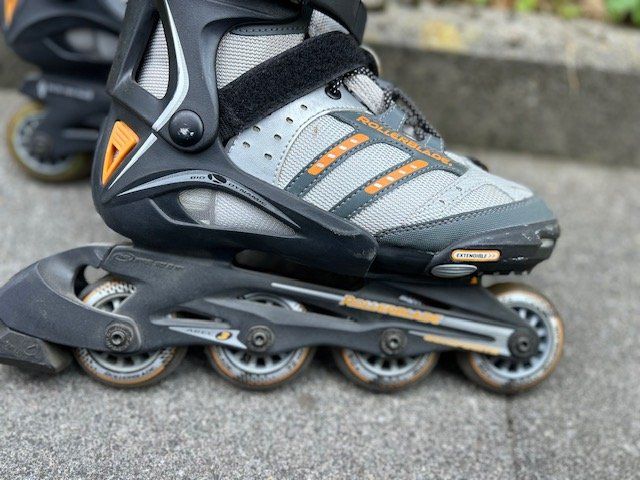 Patins à roul. & inline: Inlineskates Rollerblade Grösse 36/40 EU grau-anthrazit – D'occasion à Rothenburg par stacostaco 1