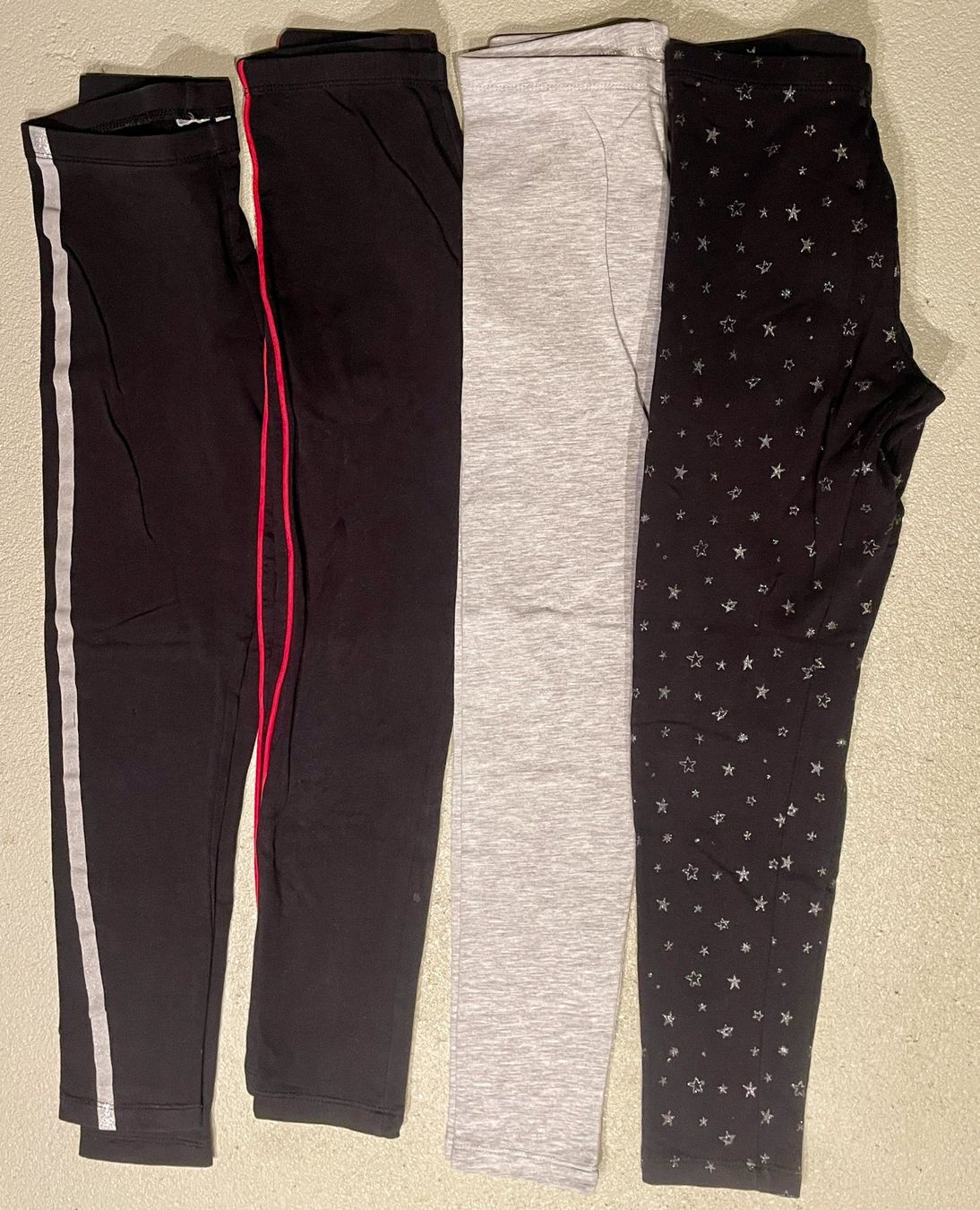 Lotti & Set di vestiti: Winterleggings-Paket Gr. 146 – Usato da Neuendorf venduto da Knopfi