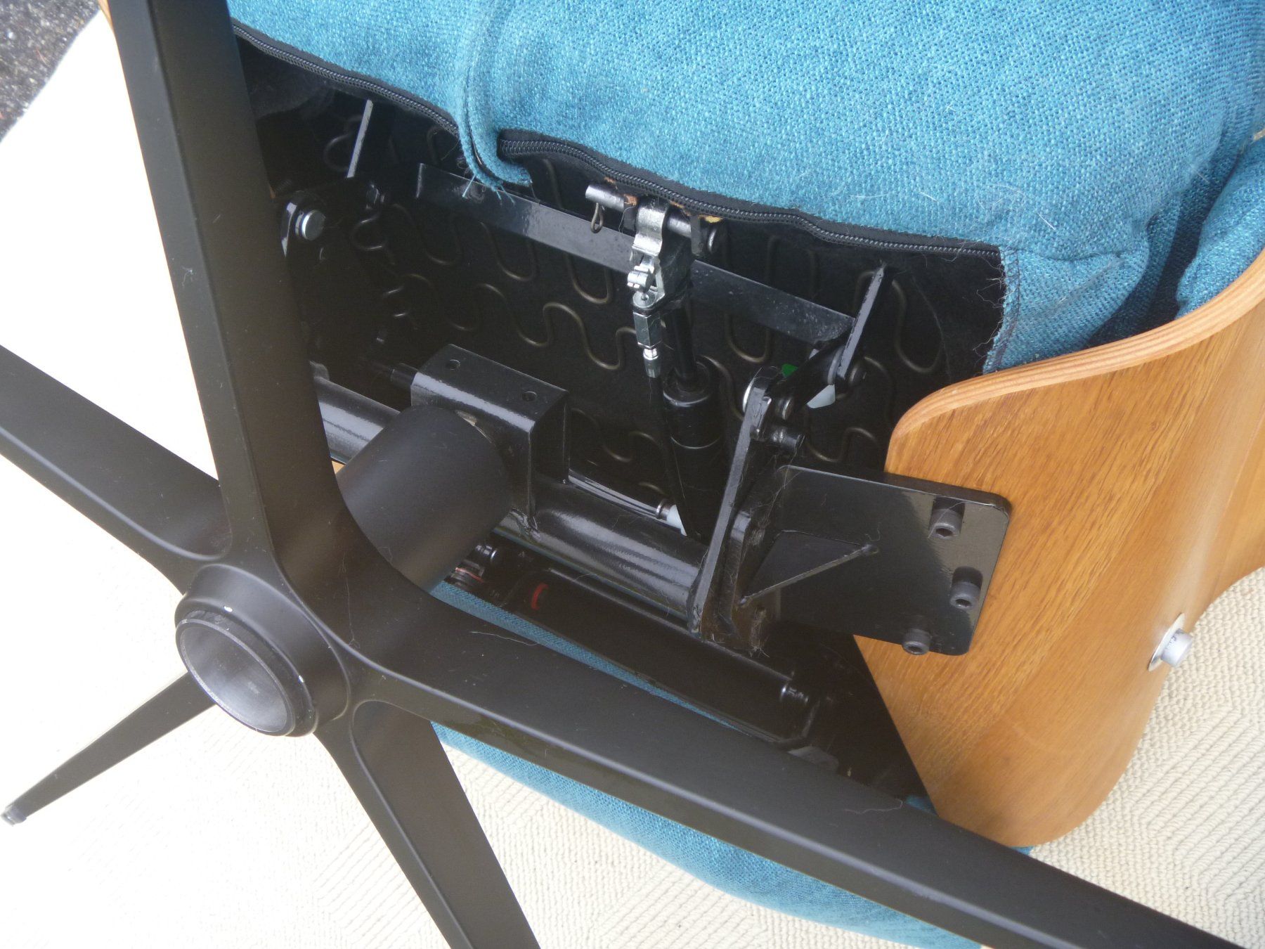 Poltrone: TV Sessel Liegestuhl Relaxsessel – Usato da Rüti ZH venduto da baumchen 7