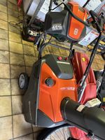 Schneefräse Husqvarna. Neuwerig