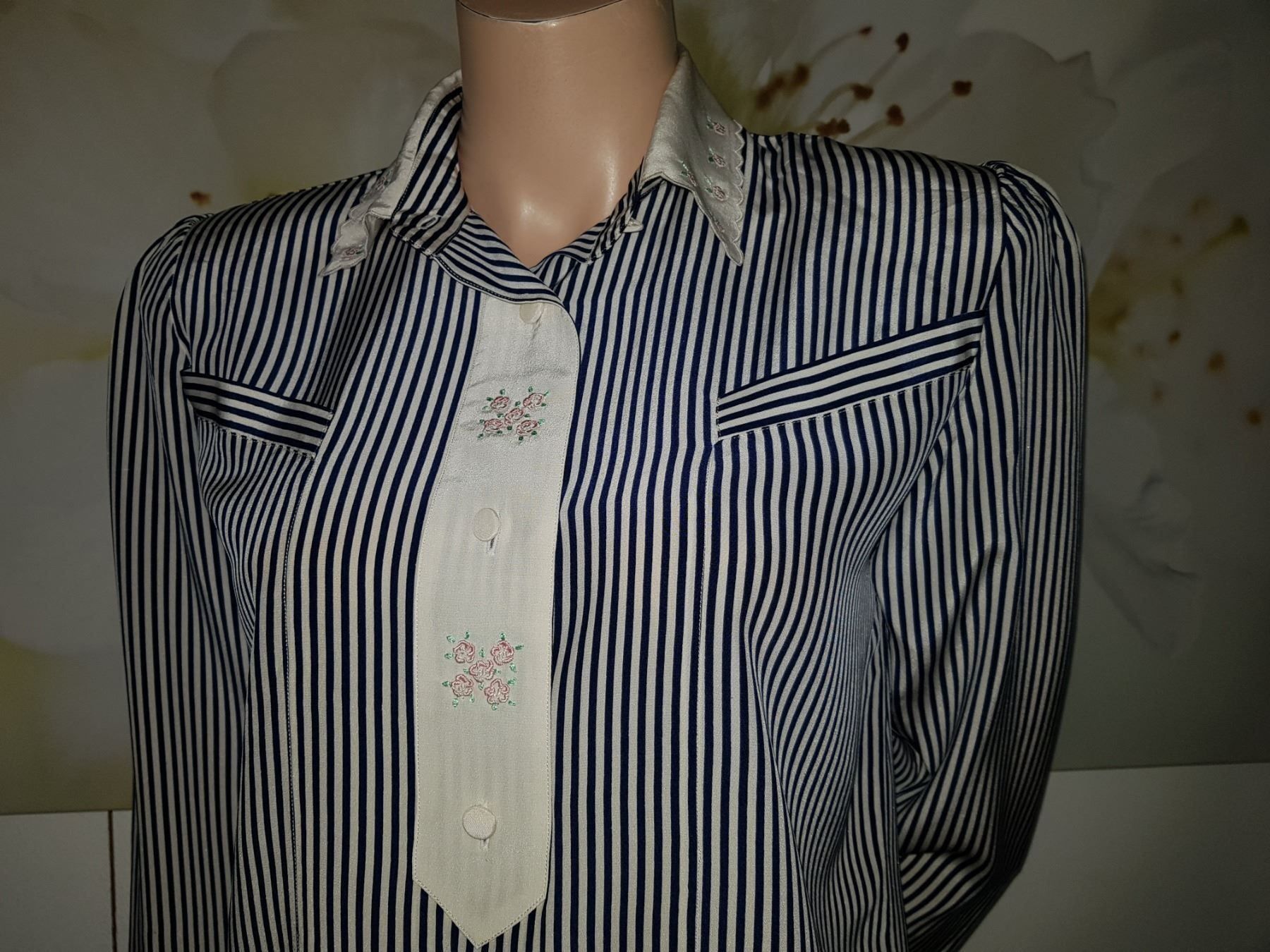 Blusen: Blouse en soie / Seiden Bluse BALLOON   Taille/Grosse 36 – Gebraucht aus Cossonay-ville von Super-Price-Quality 5
