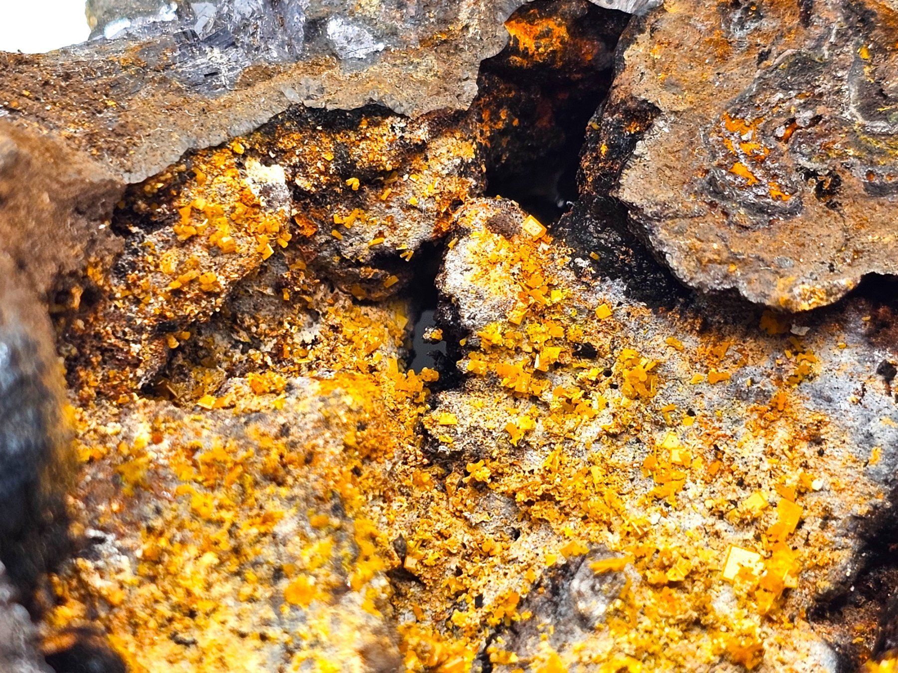 Minerali & Pietre curative: Wulfenite & Galena & Goethite, Lavrion, Greece – Usato da Figino venduto da minshop
