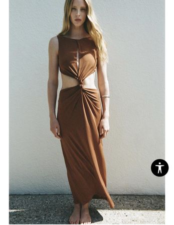 Kleid und Body mit Etikett