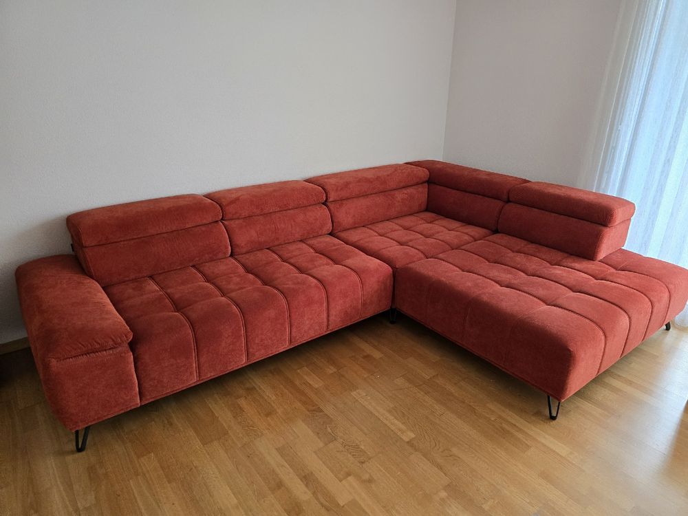 Rote Eckcouch mit Relaxfunktion – Gemütlich für den Winter! (Gebraucht ...