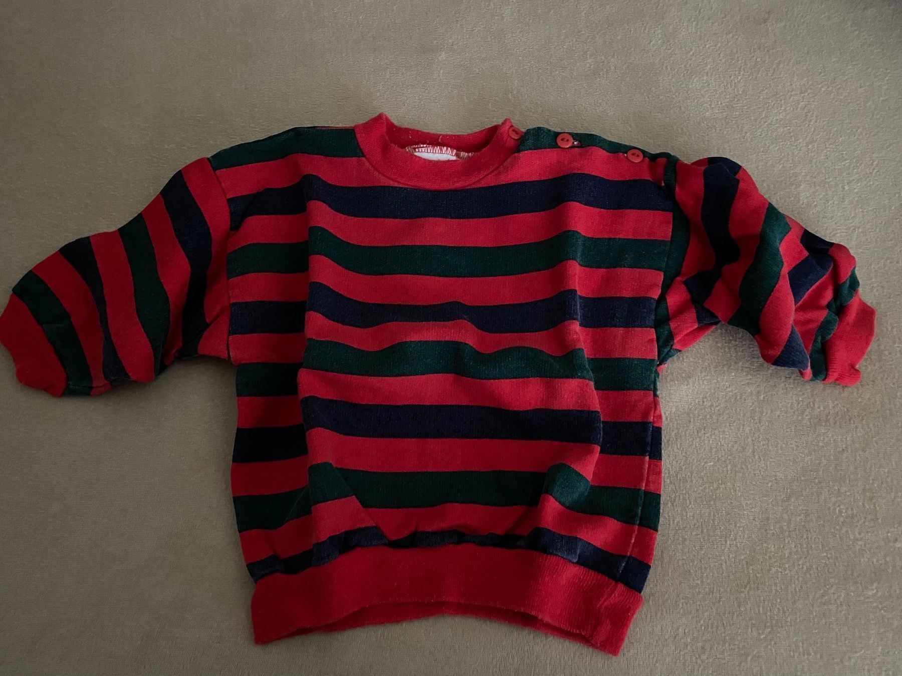 Pulls et sweat-shirts: Kinderpullover – D'occasion à Bellach par Legdance