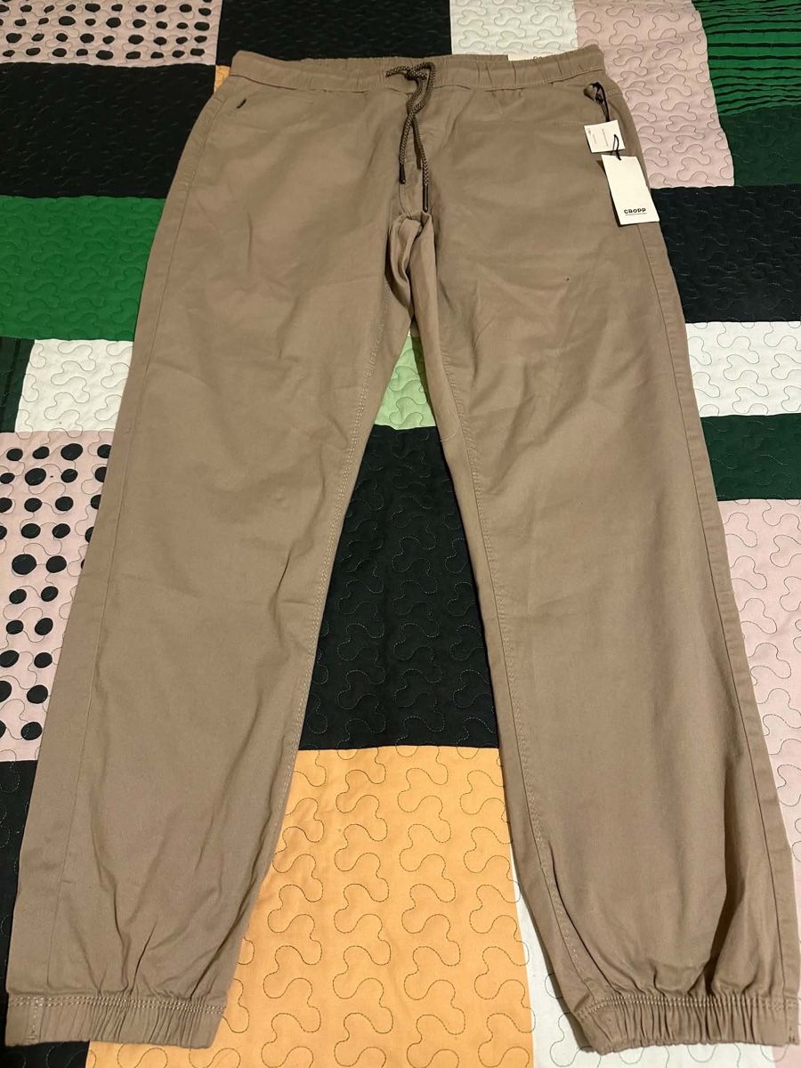 Jeans: CROPP Herren Jogger beige, Grösse 36 – Nuovo e nell'imballaggio originale da Wädenswil venduto da dai_2bcv