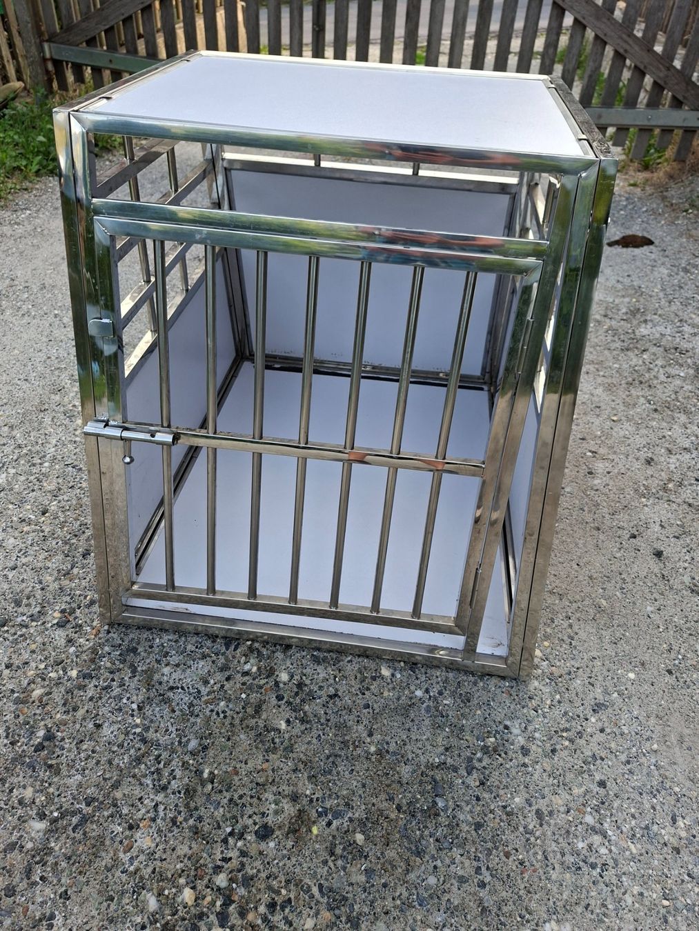 Käfige, Transport & Sicherheit: Autohundebox – robust & stabil – Gebraucht aus Danis von Marek_MJ