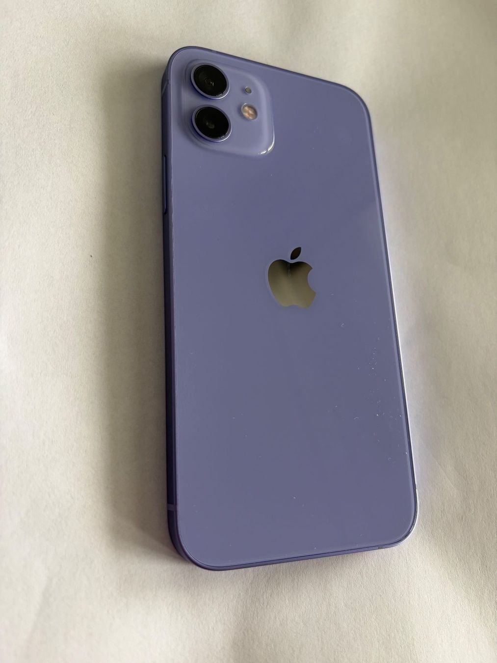 Apple Telefoni cellulari / Smartphones: Apple iPhone 12 Lila 64 GB neuwertig – Nuovo (secondo la descrizione) da Romanshorn venduto da hbnof 1