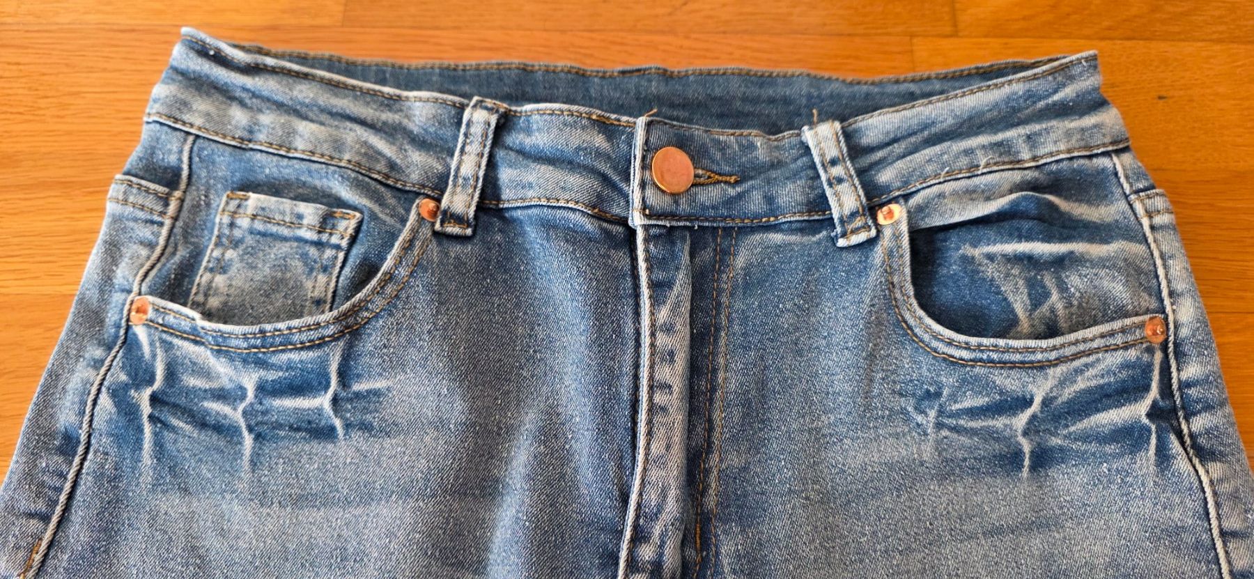 Lascana Lotti di vestiti: Kleiderpaket Jeans plus 2 Oberteile Lascana / Chilli – Usato da Fällanden venduto da zeno01 5