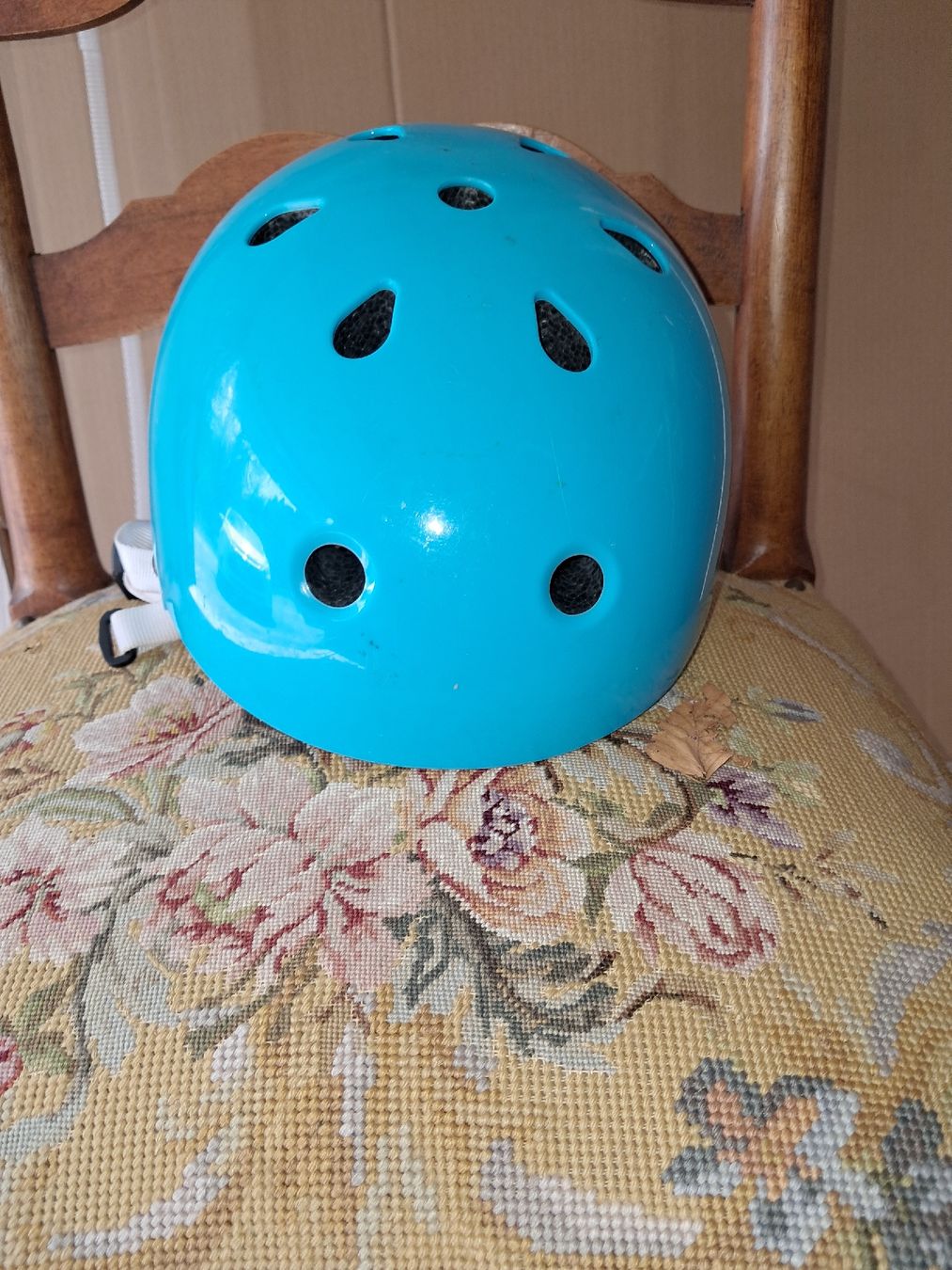 Oxelo Caschi: Casque vélo enfant oxelo – Usato da Le locle venduto da juliensaran 5