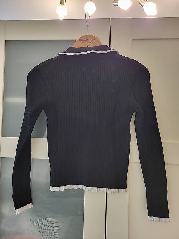 Maglioni & Felpe: Pull confortable et élégant en bon état – Usato da Bernex venduto da luanacsoares 1