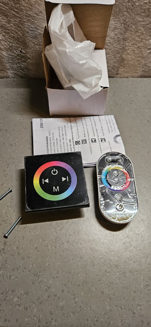 Steuerung: LED Controller TM09 mit Fernbedienung, – Neu und originalverpackt aus Baar von Vel...Baar45