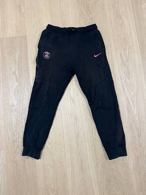 Pantalons: Jogging PSG(paris-saint-germains) – D'occasion à Crans VD par SunDance20