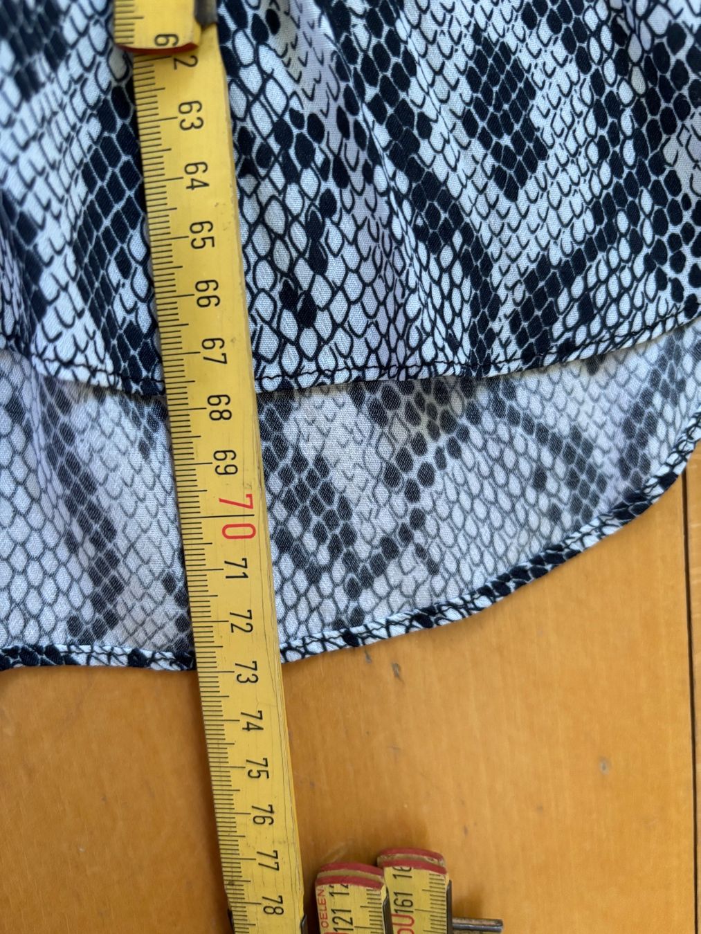 Airfield Camicette: Airfield Bluse, neu, 44. cool, NP: 240.- – Nuovo (secondo la descrizione) da St.Gallen venduto da shiwi12 7