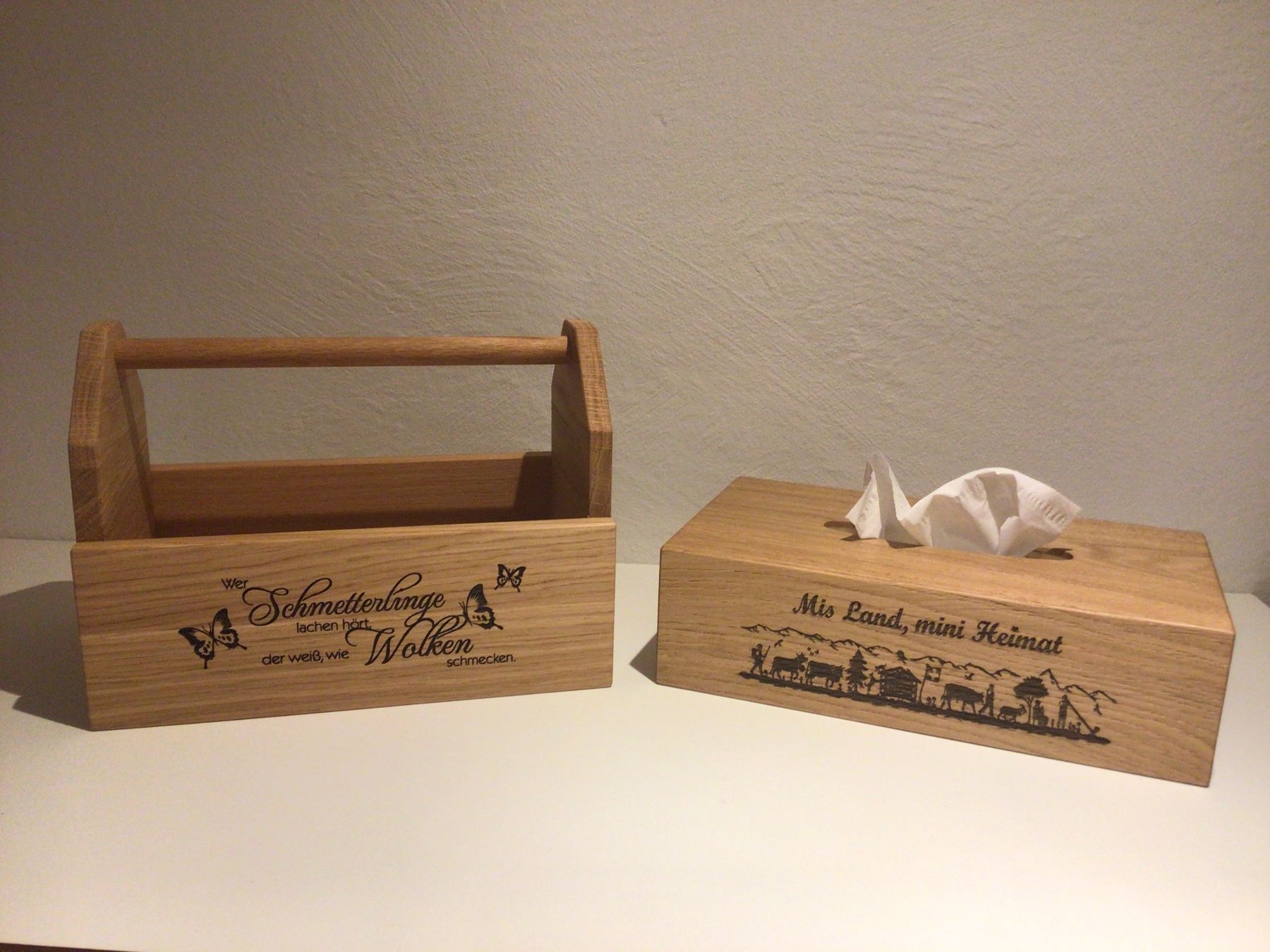 Articoli in legno: Geschenkkiste und Kleenex-Box – Nuovo (secondo la descrizione) da Benken SG venduto da Hagli76