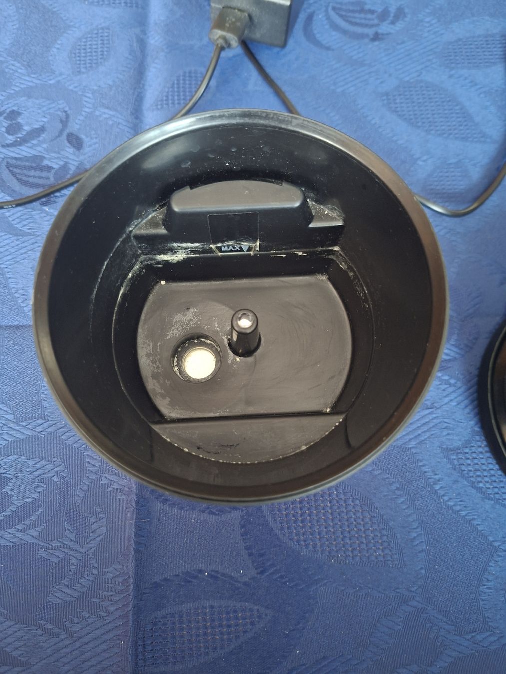 Diffusori di oli essenziali: Aromadiffuser schwarz, guter Zustand – Usato da Marbach LU venduto da antanarivo 2