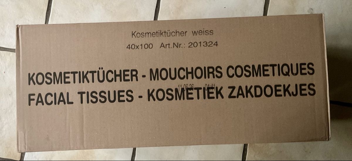 Cartoni: 40 Boxen mit Kosmetiktüchern – Nuovo (secondo la descrizione) da Endingen venduto da nathan05 1