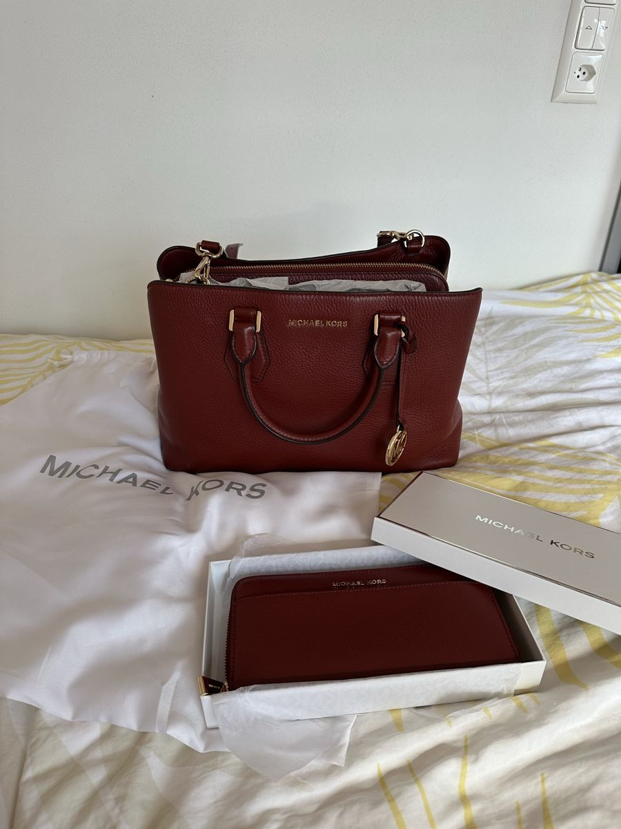 Michael Kors Taschen für Damen: Michael Kors Bag and Wallet amd Dustbag set – Gebraucht aus Gordola von EleSecondHand-TCG 1