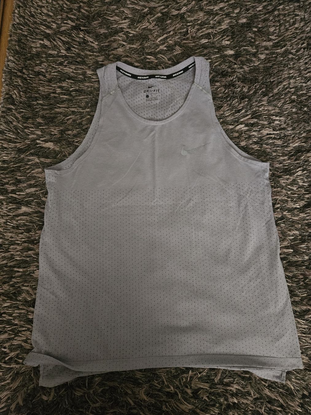Nike Maillots de corps & Pantalons: Nike Running Trikot Gr.L – D'occasion à Emmenbrücke par TopGato