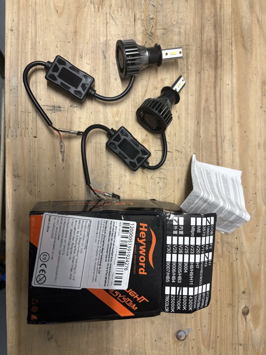 Accessori per altri veicoli: Neue H3 Auto LED Scheinwerfer - Heyword , Top! – Nuovo e nell'imballaggio originale da Steffisburg venduto da muffin1990