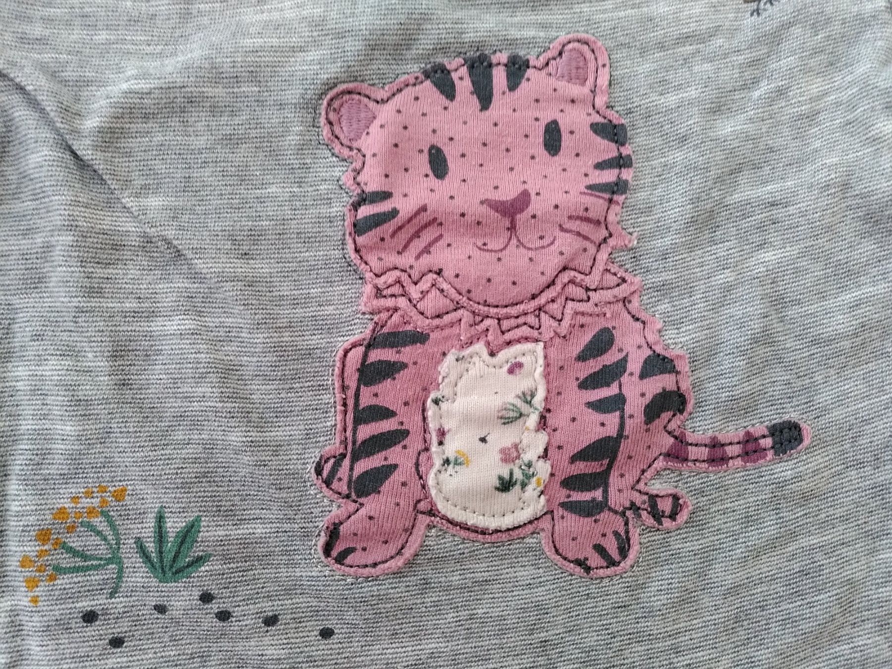 Blouses, T-shirts & Tops: Langarmshirt Mädchen - Grösse 62/68 – D'occasion à Penthaz par ann_l7zt 1