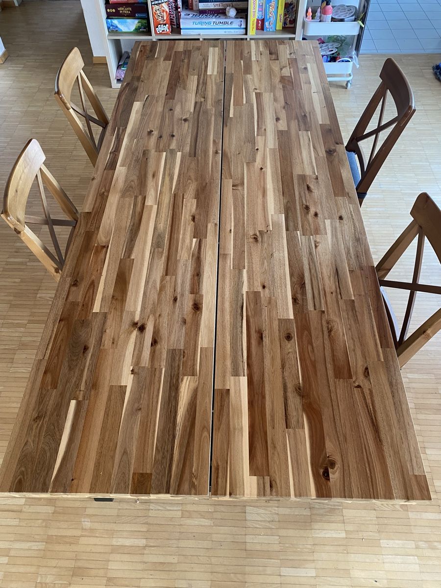 Tische: Wooden Dining Table – Gebraucht aus Nürensdorf von bit_2xml